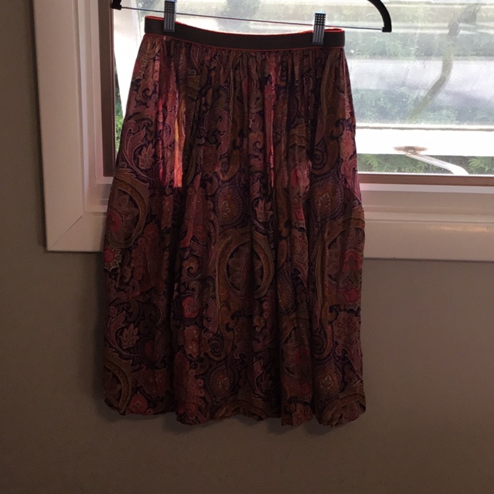 Designer girls skirt. No flaws!